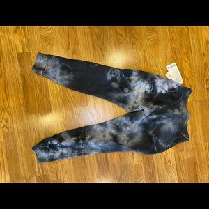 Fun tie-dye Lululemon jogger size 4